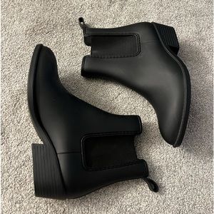 Target Chelsea style boots black size 8